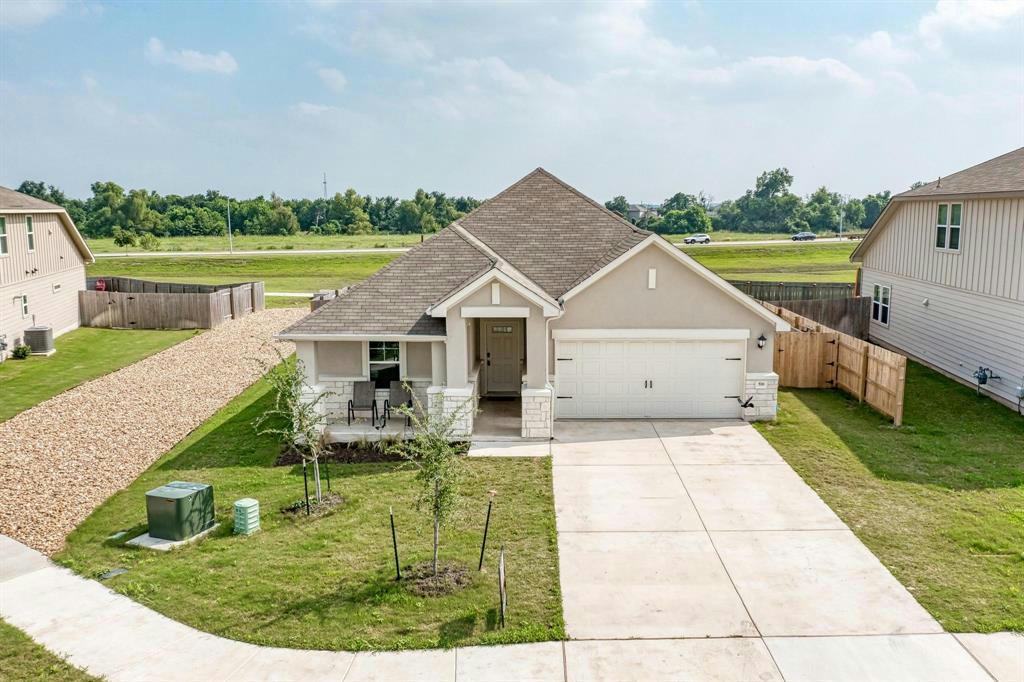 518 WINDY REED RD, HUTTO, TX 78634, photo 1 of 40