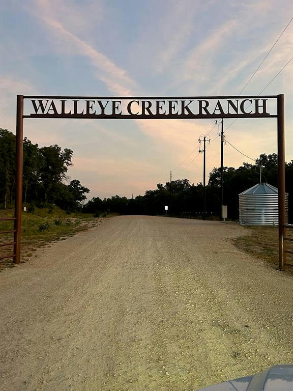 1304 WALLEYE CREEK TRL, LEXINGTON, TX 78947, photo 1 of 9