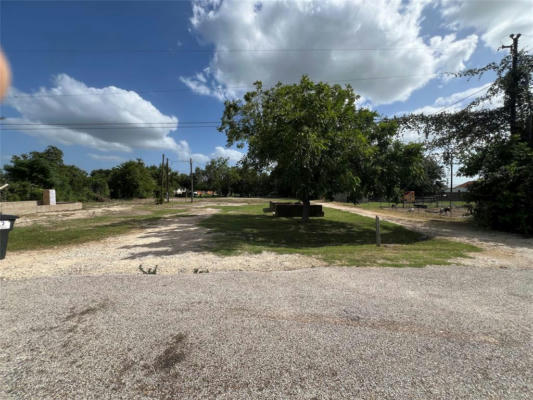 109 BRUSHWOOD ST, BASTROP, TX 78602, photo 5 of 11