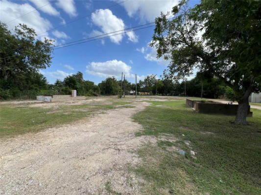 109 BRUSHWOOD ST, BASTROP, TX 78602, photo 3 of 11