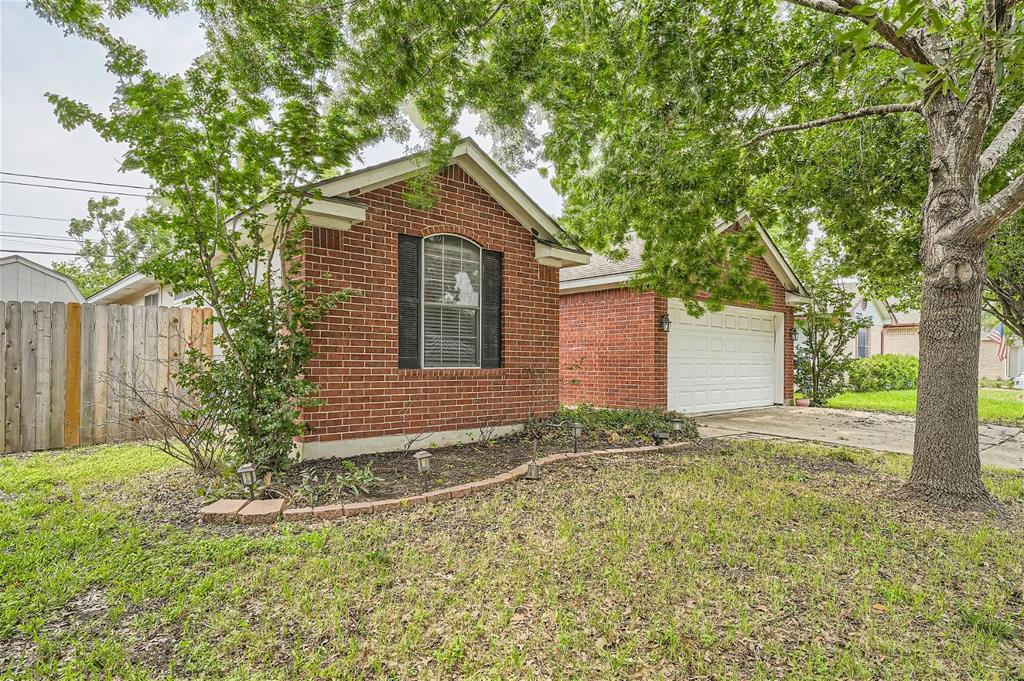 403 WILLOWBROOK DR, HUTTO, TX 78634, photo 1 of 26