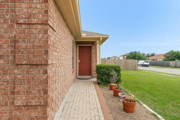 231 BROWN ST, HUTTO, TX 78634, photo 4 of 40